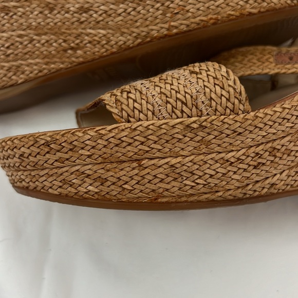 Stuart Weitzman woven leather 7M - Picture 8 of 12